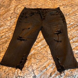 Judy Blue Black Distressed Cropped Jeans